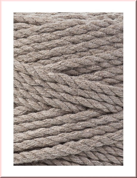 Bobbiny Macramegarn Durchmesser 3 mm 100 Meter 3fach gedreht Coffee